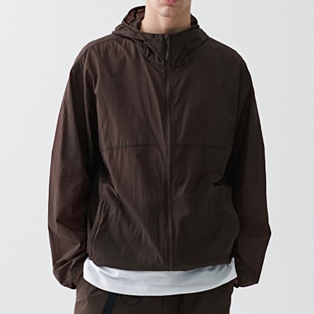 무신사스탠다드 시티레저 라이트웨이트 바람막이 자켓