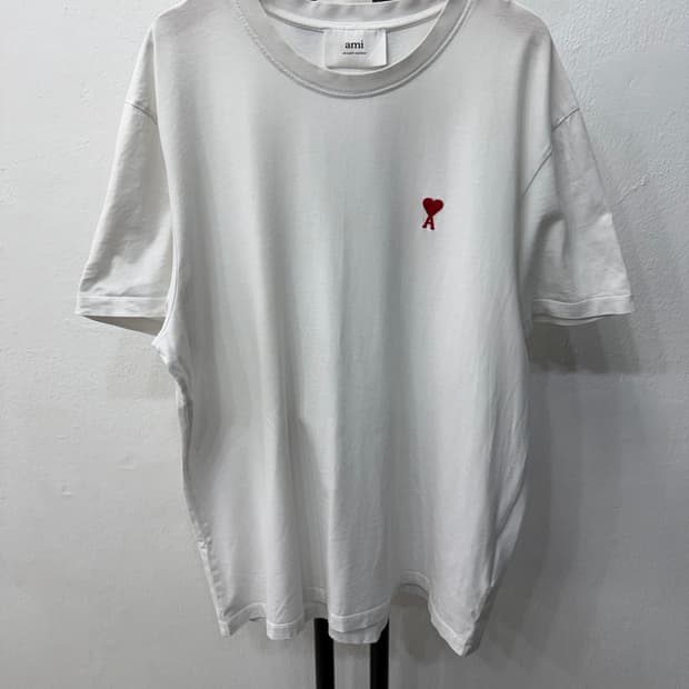 매장판정품) 아미 남성 스몰 하트 반팔티 XL