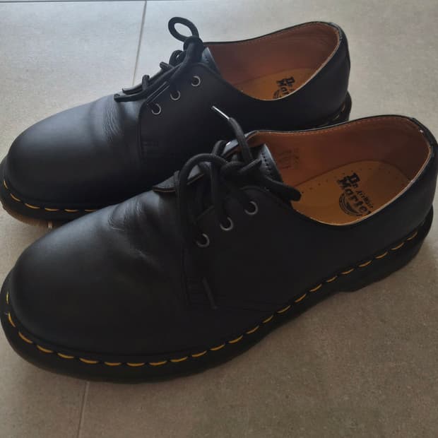 닥터마틴 1461 블랙 UK8