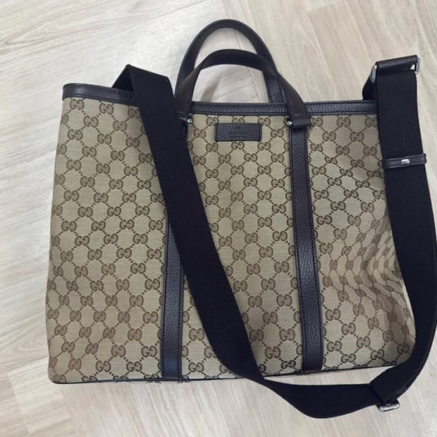 구찌 GG 수프림 캔버스 토트백