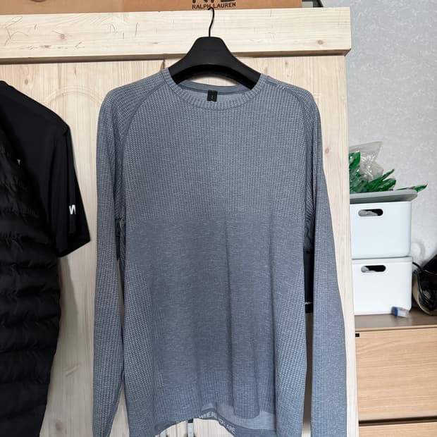 룰루레몬 메탈벤트 롱슬리브 L