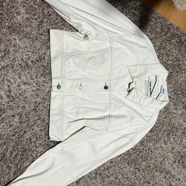 인사일런스우먼 크롭 자켓