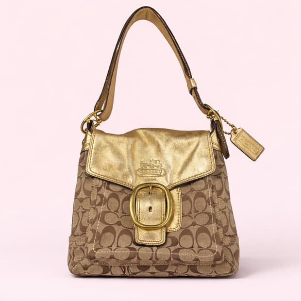 코치 갸루 버클 숄더백