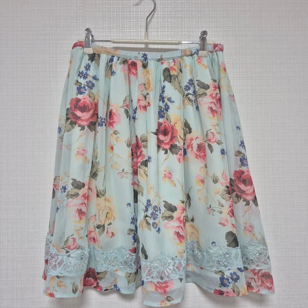 리즈리사 수선품 큰꽃프린트 블루 스커트