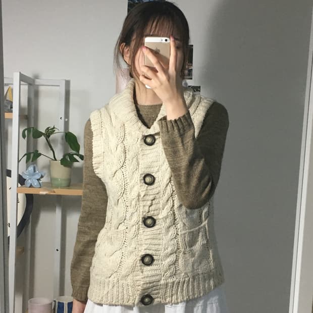 콩두유 꽈배기 니트조끼