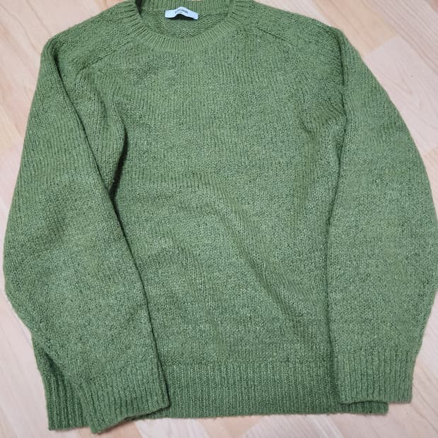 에잇세컨즈 그린 라운드 니트