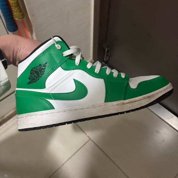 에어조던1 미드 럭키그린