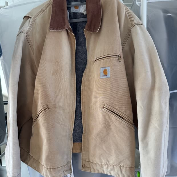 칼하트 J01 디트로이트 자켓