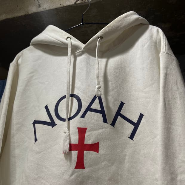 Noah 노아 코어 로고 후드 (화이트)