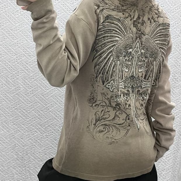 버커루 올드스쿨 락시크 고딕 스컬 와플 롱슬리브 105 C10554