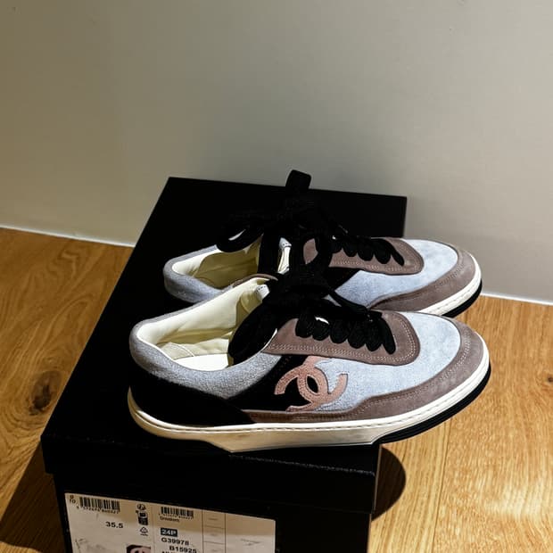 민트급 샤넬 스니커즈 35.5
