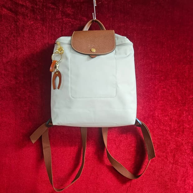 롱샴(Longchamp) 플리아쥬 오리지널 미듐 백팩 