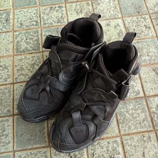 리복 베트멍 유전자변형 더티블랙 퓨리 235