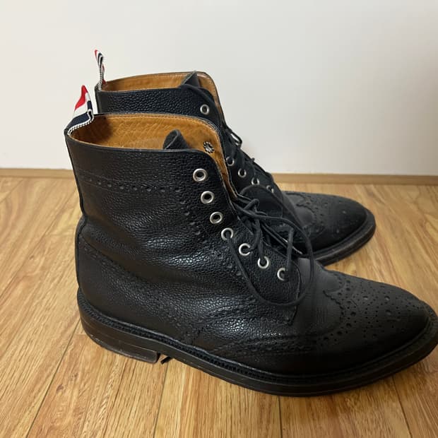 톰브라운 부츠 팝니다~ 275 us9.5