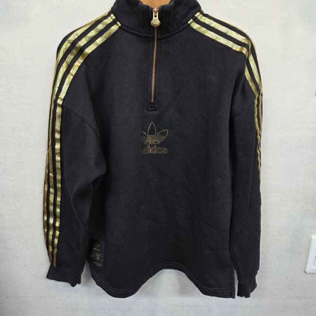 아디다스 quarter 옆트임 안감기모 반집업 삼선 골드 m