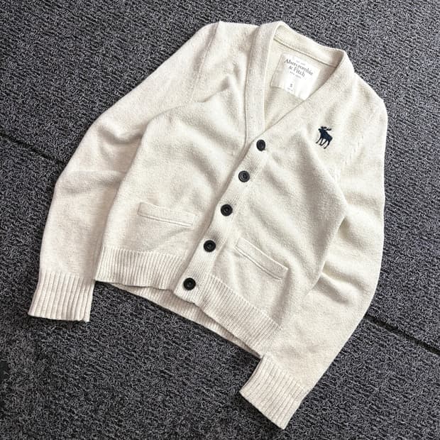 아베크롬비 앤 피치 자수로고 미니멀 가디건 3243