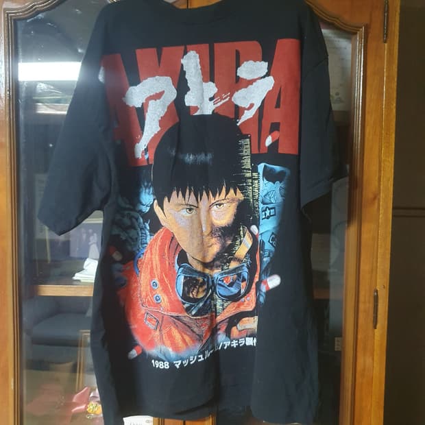 아키라 티셔츠