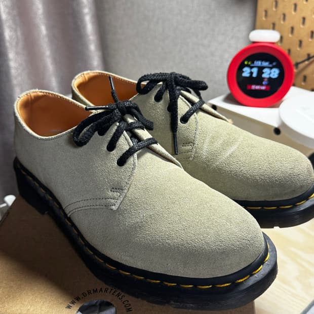 닥터마틴 1461 페일 올리브 41 사이즈
