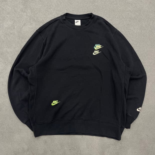 XL 나이키 스우시 맨투맨