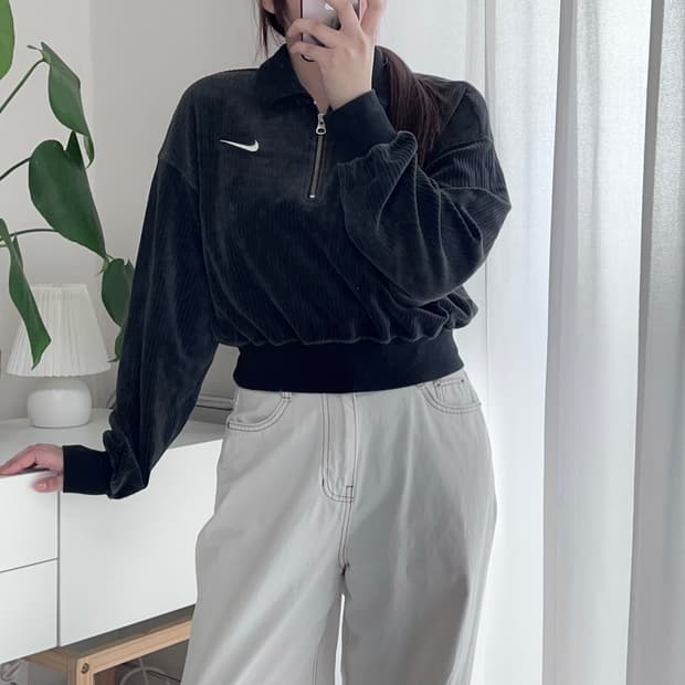 나이키 블랙 벨벳 크롭 카라반집업 [ M ]