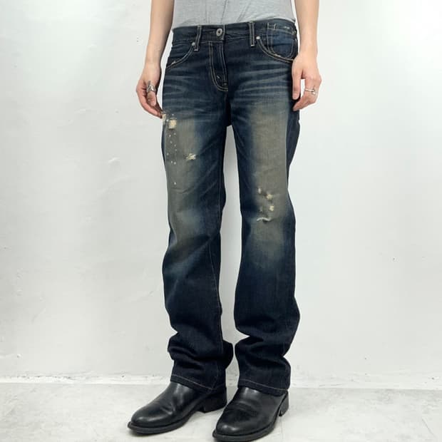 2000s Levi’s 502 Distressed Paint Splatt