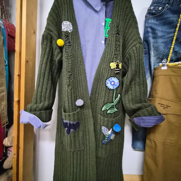 씨 골지 자수와팬 롱니트 아우터