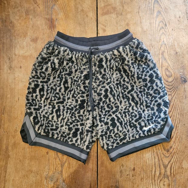 나이키 레오파드 반바지 