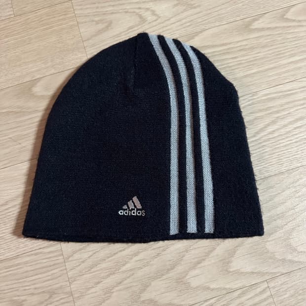 아디다스 삼선 비니 블랙