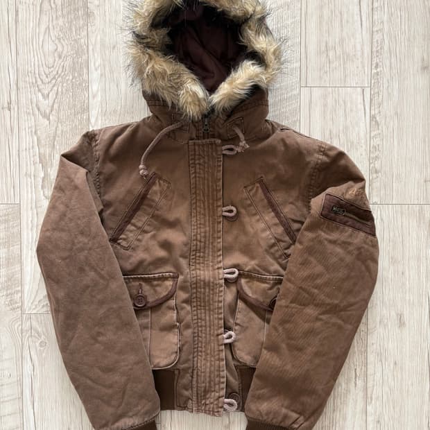 아베크롬비 울프죠 n2b 브라운 m