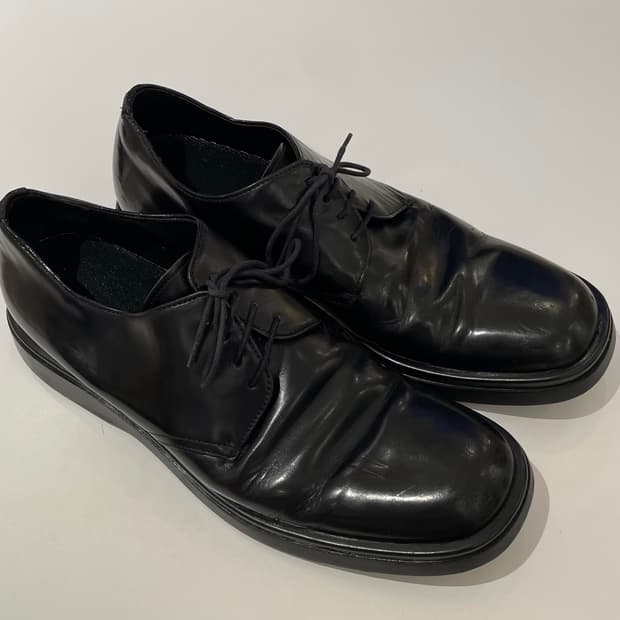 프라다 스퀘어 로퍼