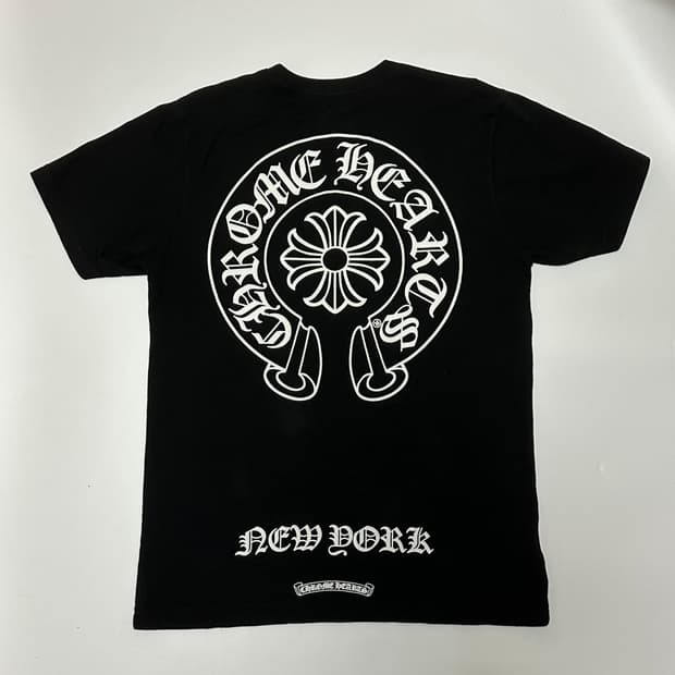 크롬하츠 홀스슈 로고 포켓 티셔츠 블랙 뉴욕