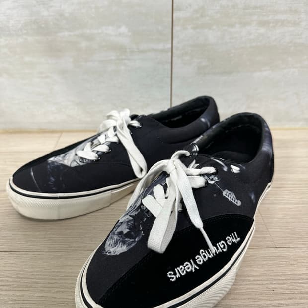 타카히로 미야시타 더 솔로이스트 찰스 피터슨 스니커 250