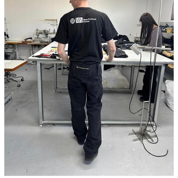 플라스틱프로덕트 팬츠