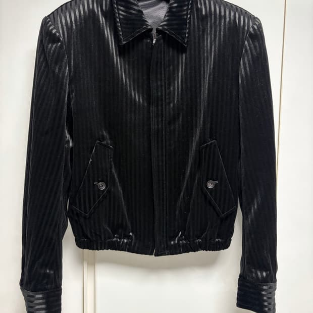 포커페이스 스트라이프 벨벳 블루종 블랙 48사이즈 팝니다