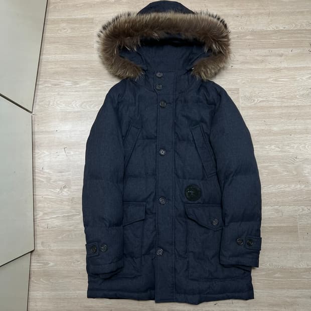 엠비오 구스다운 라쿤퍼 헤링본 후드 롱패딩 점퍼 [다크네이비] L/100