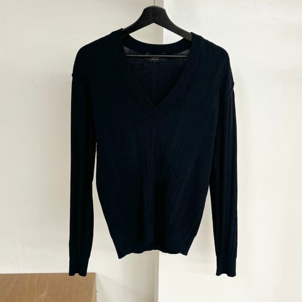 돌체 앤 가바나 블랙 브이넥 니트