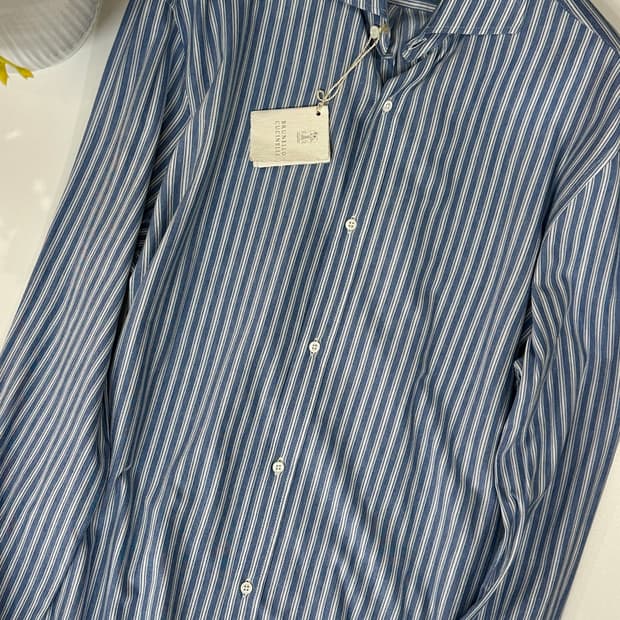 브루넬로 쿠치넬리 스트라이프 베이직핏 화이트 셔츠