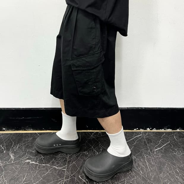 리들 버뮤다 카고 와이드 팬츠 블랙
