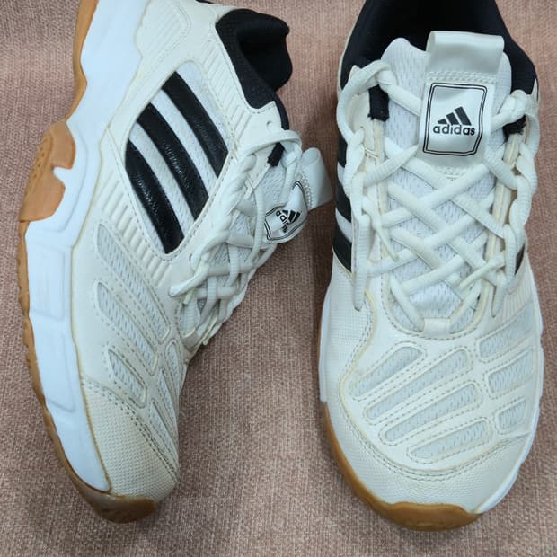 아디다스 265mm- 스피드코트  인도어신발 탁구화 배드민턴화