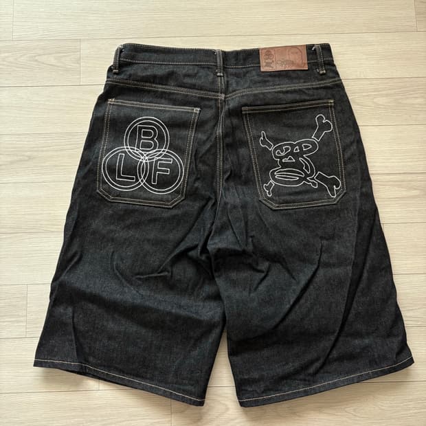 보이롱페이스 데님쇼츠