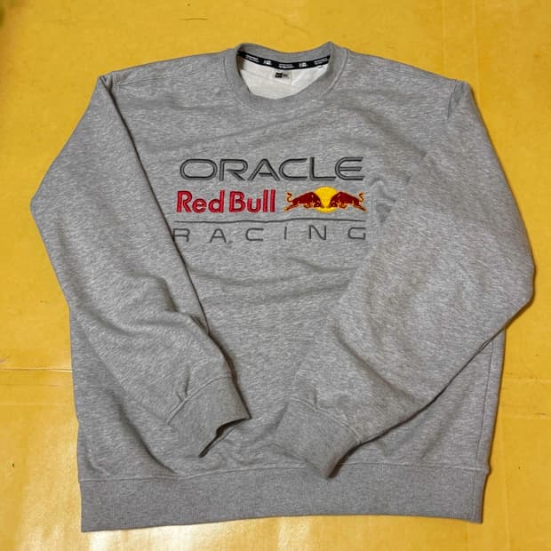 뉴에라 레드불 맨투맨