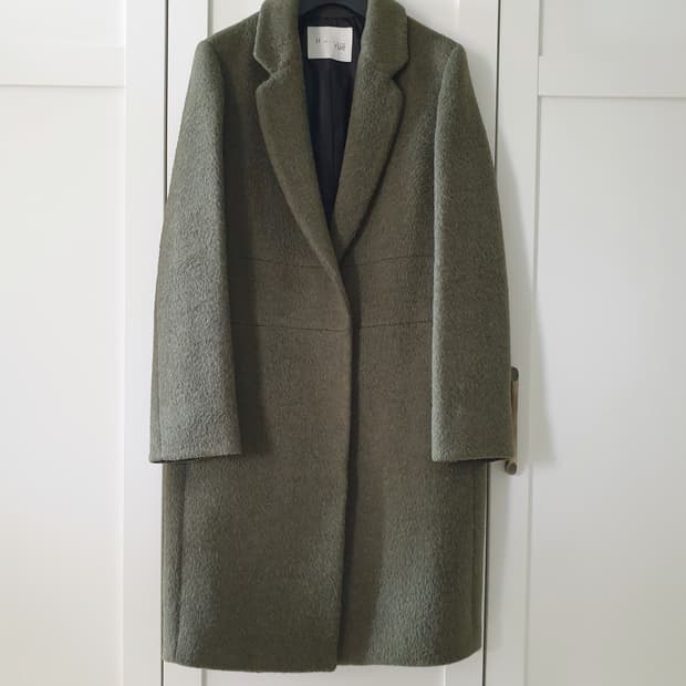 잇미샤 울코트 하프코트 카키색코트