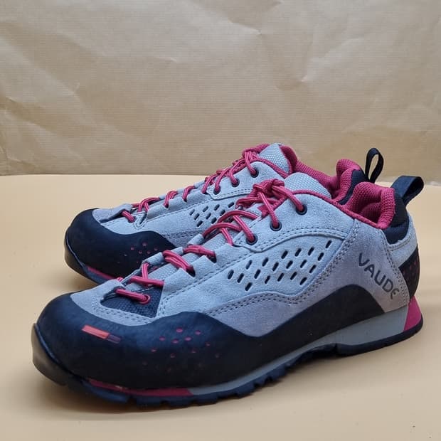 바우데 여성트레킹화230
