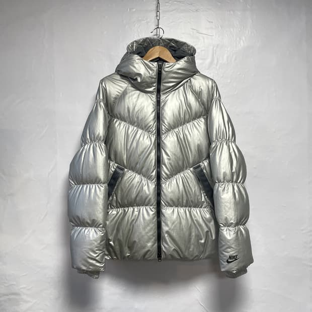 나이키 다운 필후디 재킷 실버 패딩 은갈치