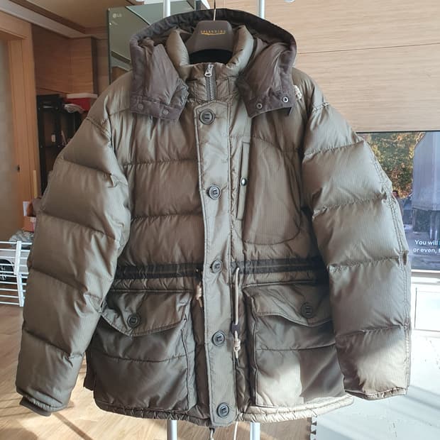 헨리코튼 ffc 카라코람 립스탑 다운 패딩 48