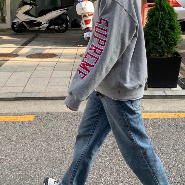 슈프림 [정품] 후드티 (시세 32만) 자수 로고 XL(105이상)