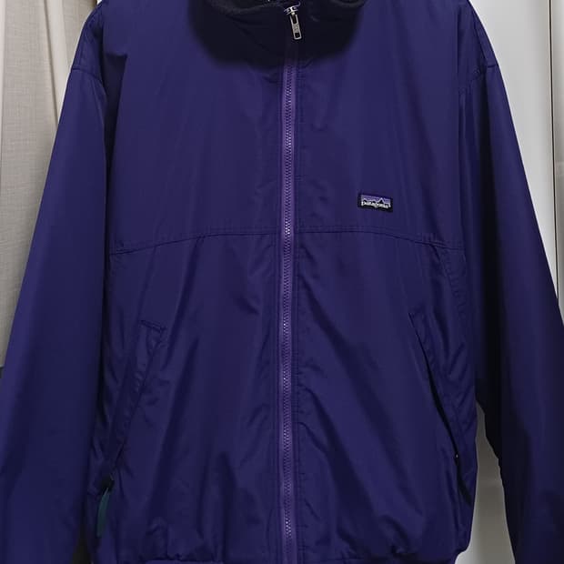 🇺🇸 파타고니아 쉘드 신칠라 봄버 자켓 - Eggplant