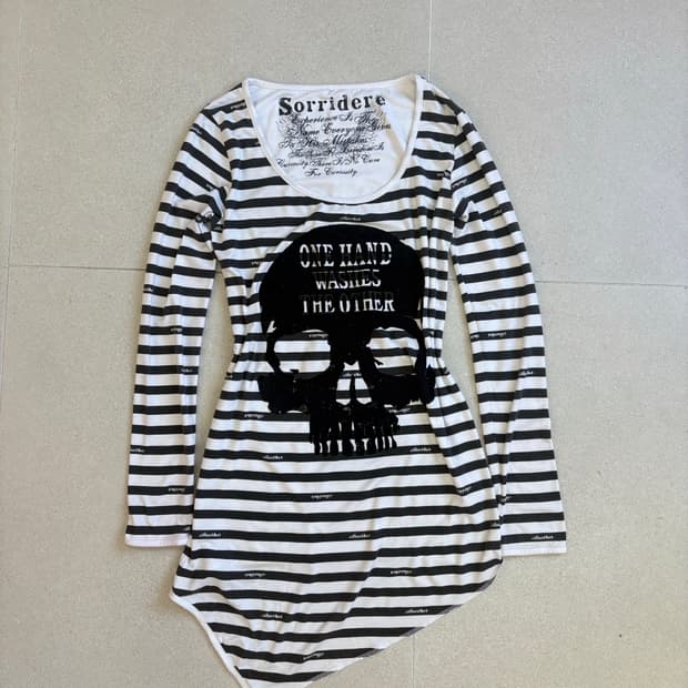 펑크 스트라이프 해골 언발 롱슬리브