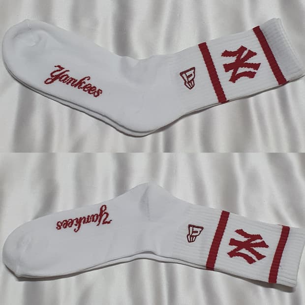 화이트 레드 레터링 로고 뉴에라 양말