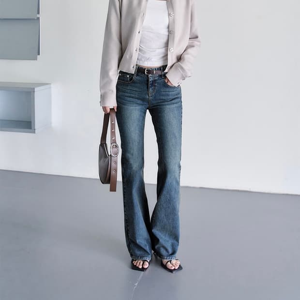 데케트 Signature Slim Low Rise Flared Jeans